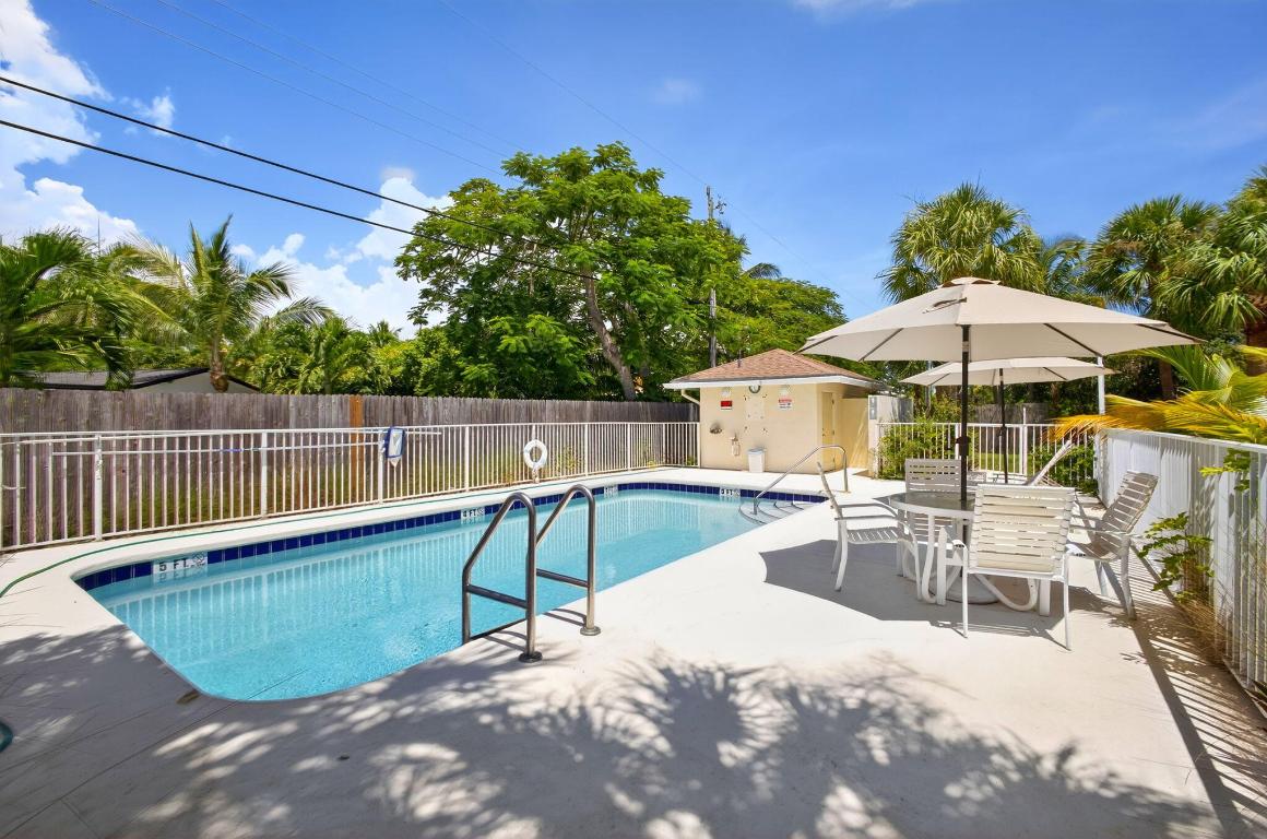 ARMOUR MANOR - Residential