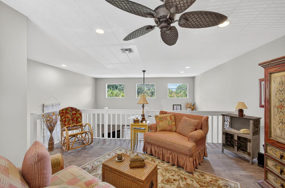 ARMOUR MANOR - Residential