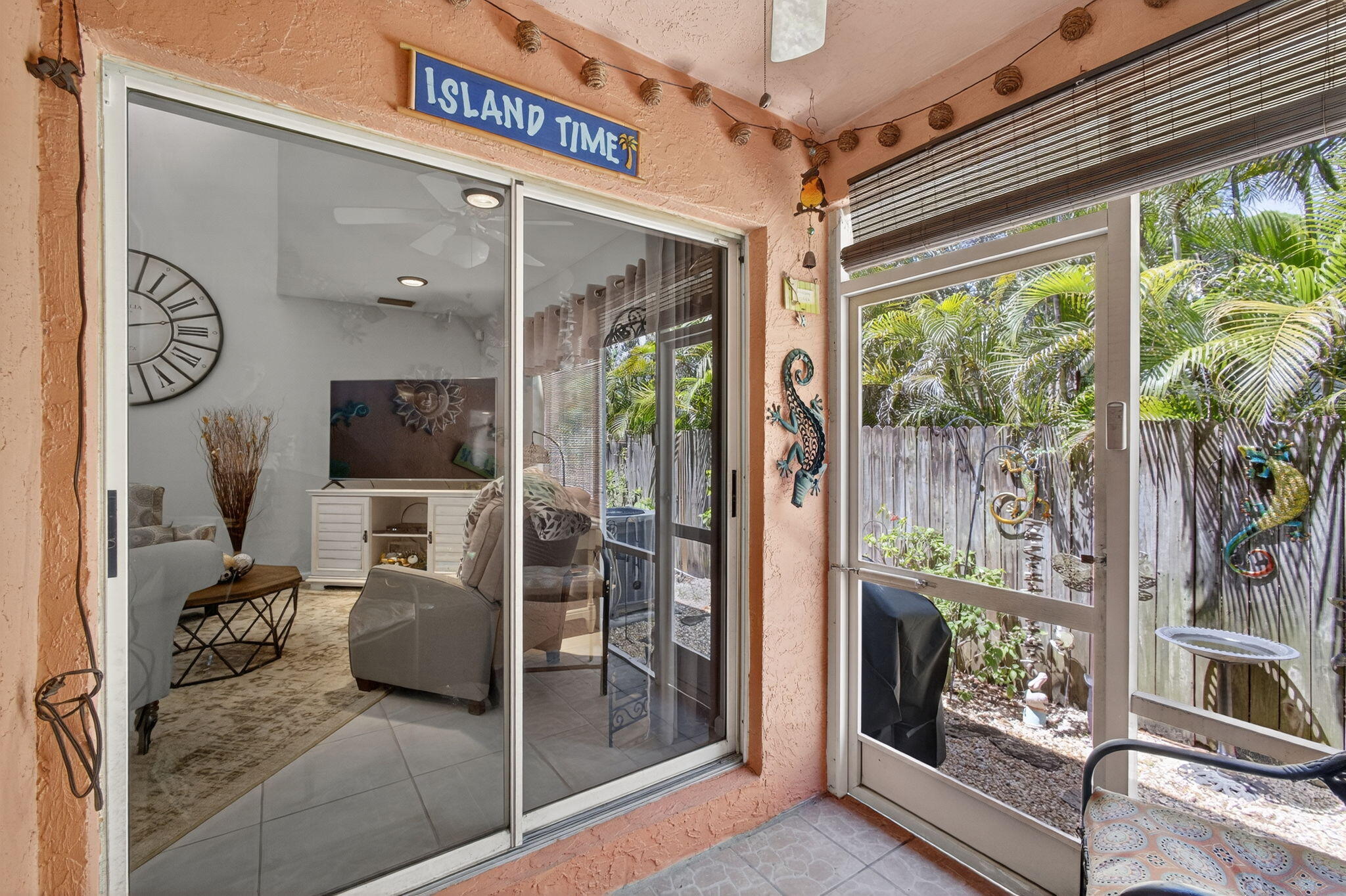 ARMOUR MANOR - Residential