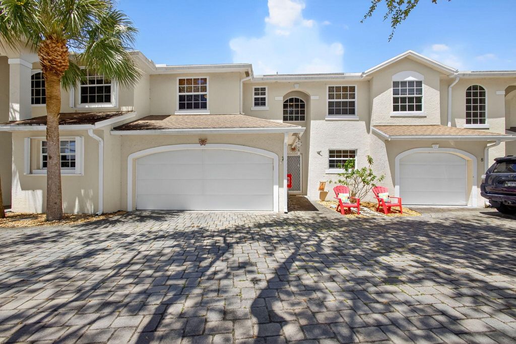 Photo of 479 Tequesta Drive #7, Tequesta, FL 33469 (MLS # R11116039)