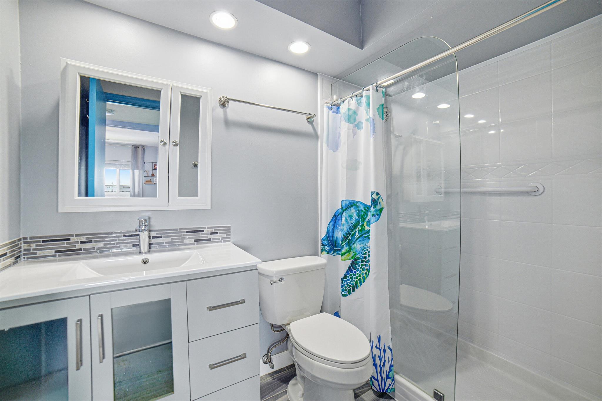 LAKE COLONY APTS TWO INC - Residential Lease