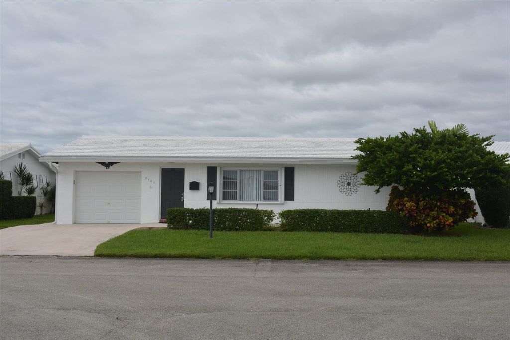 Photo of 2101 SW 20th Circle, Boynton Beach, FL 33426 (MLS # F10465824)