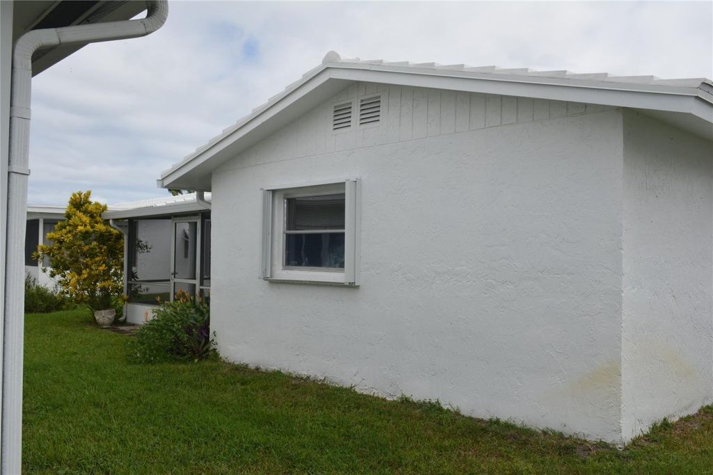 Photo of 2101 SW 20th Circle, Boynton Beach, FL 33426 (MLS # F10465824)