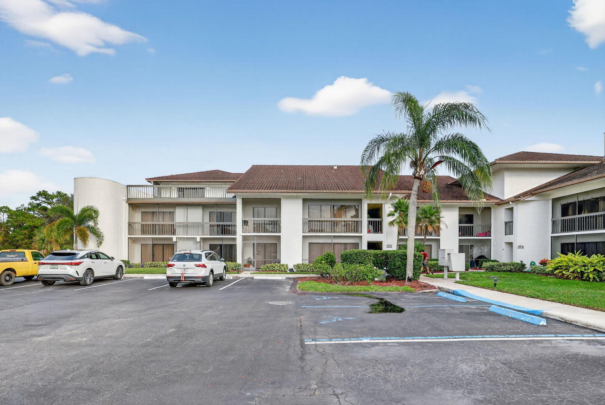 LAKESHORE VILLAGE OF MEAD - Residential