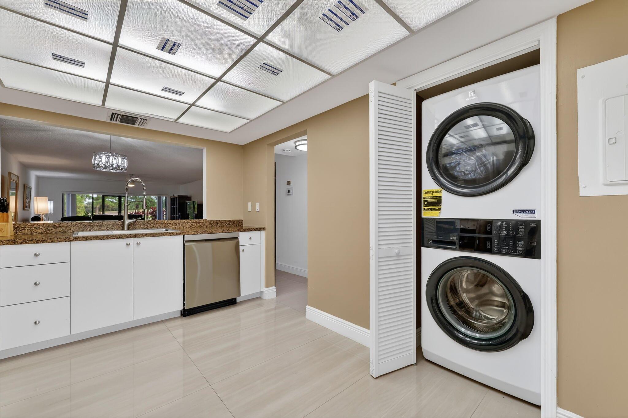 LAKESHORE VILLAGE OF MEAD - Residential