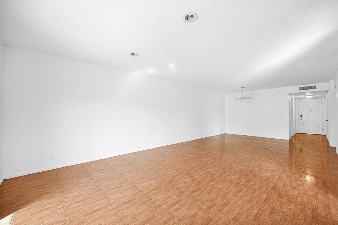 Garden Lakes Of Inverrary - Residential Lease