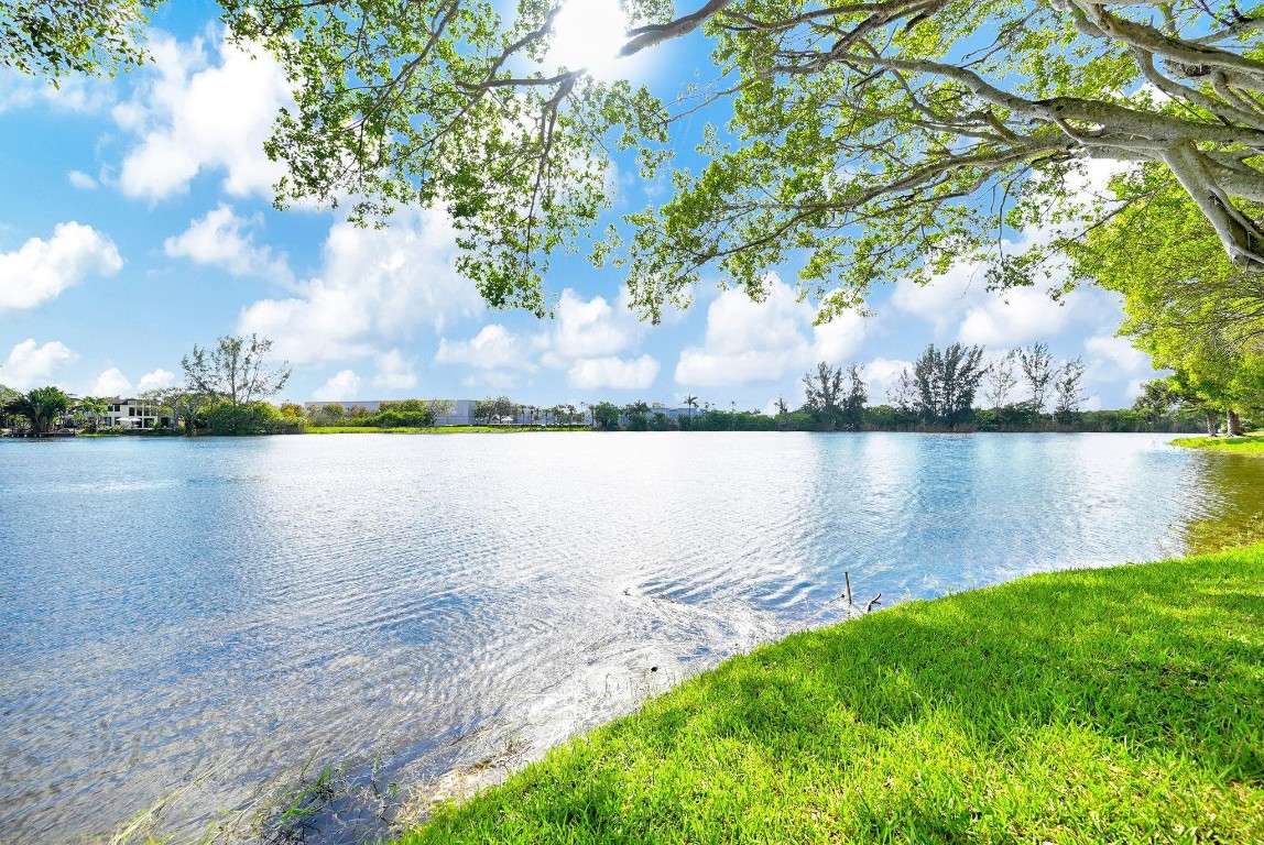 Garden Lakes Of Inverrary - Residential Lease