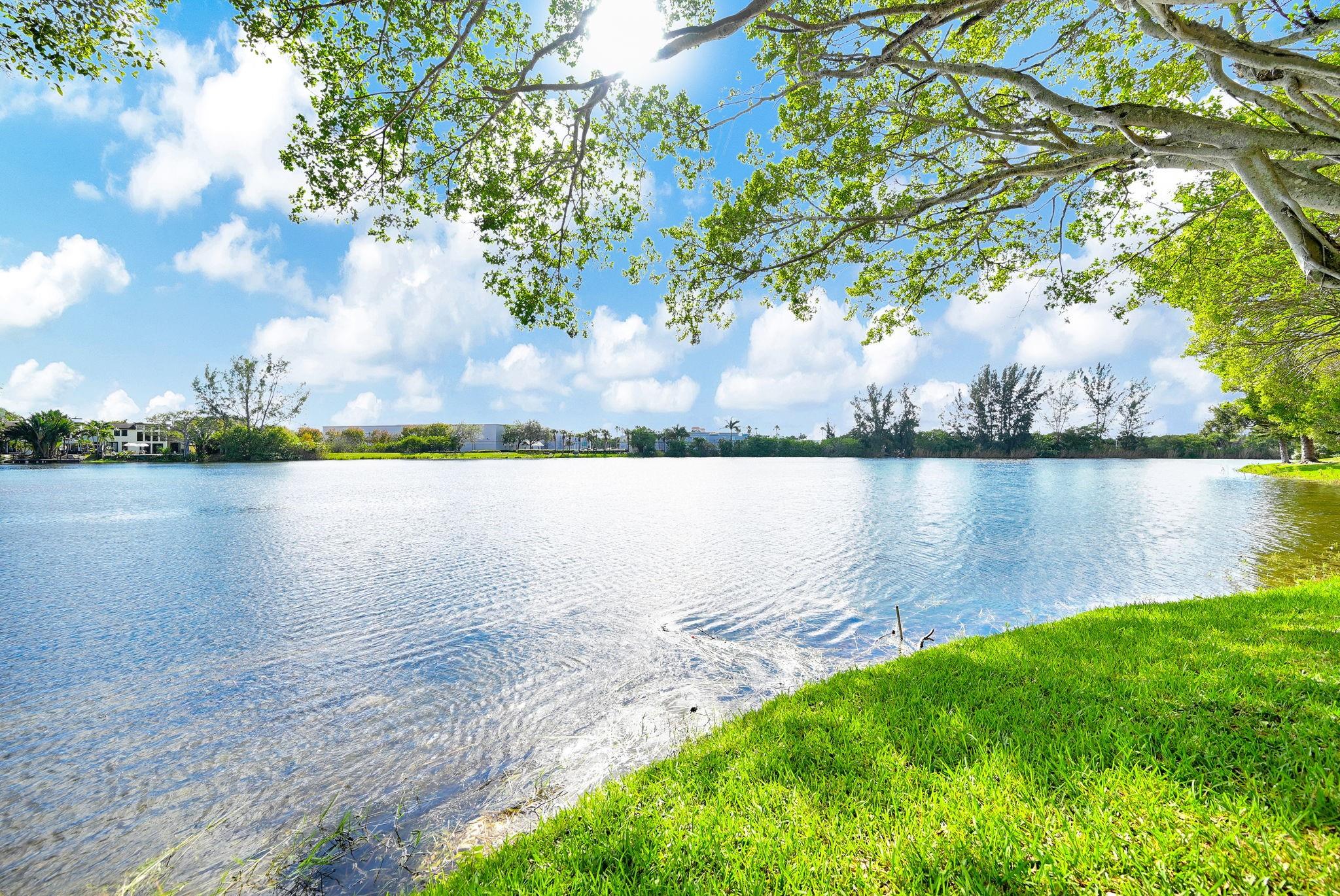 Garden Lakes Of Inverrary - Residential Lease