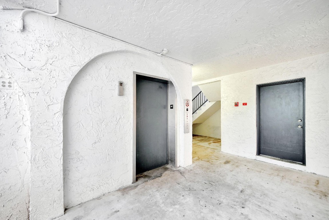 Garden Lakes Of Inverrary - Residential Lease