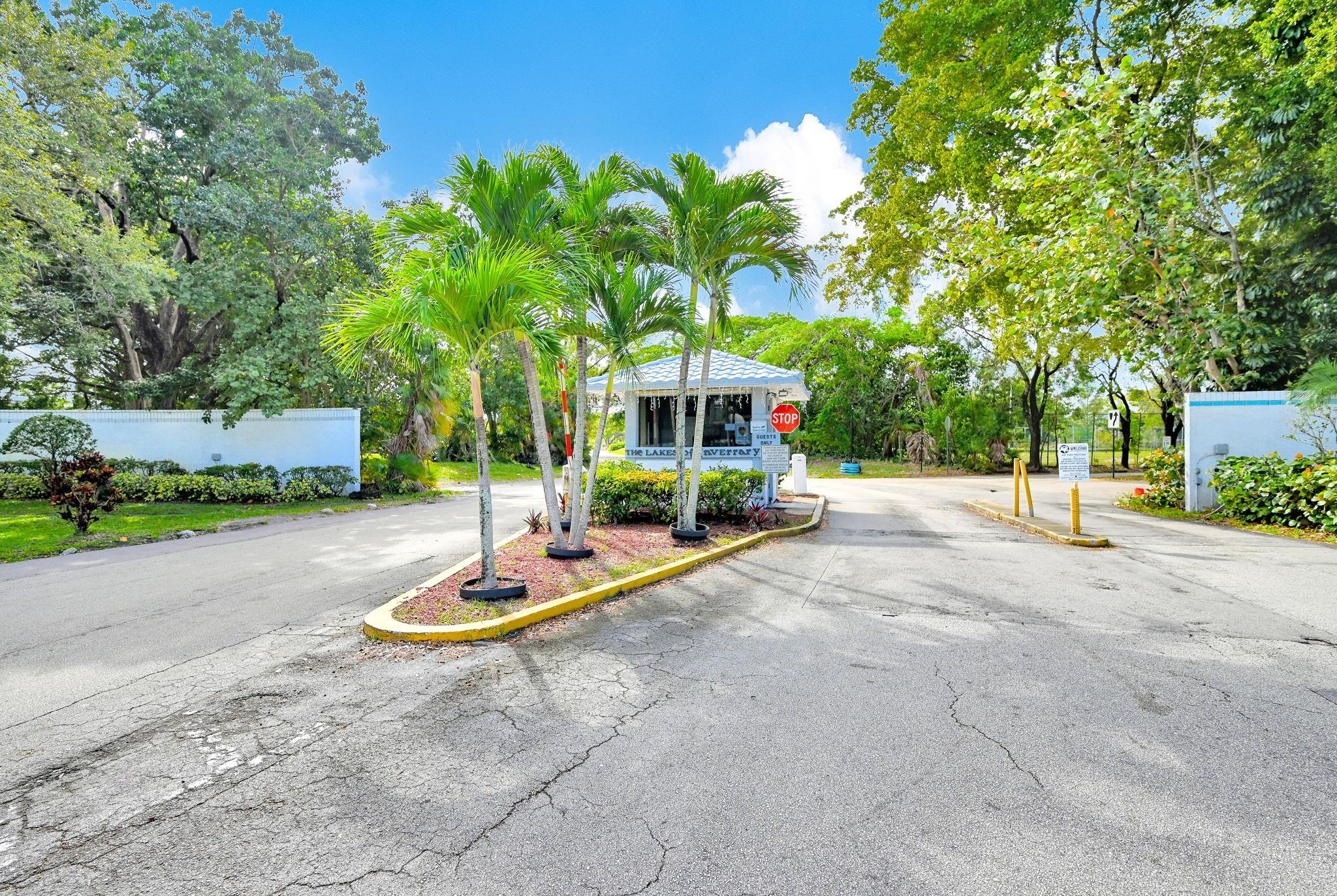 Garden Lakes Of Inverrary - Residential Lease