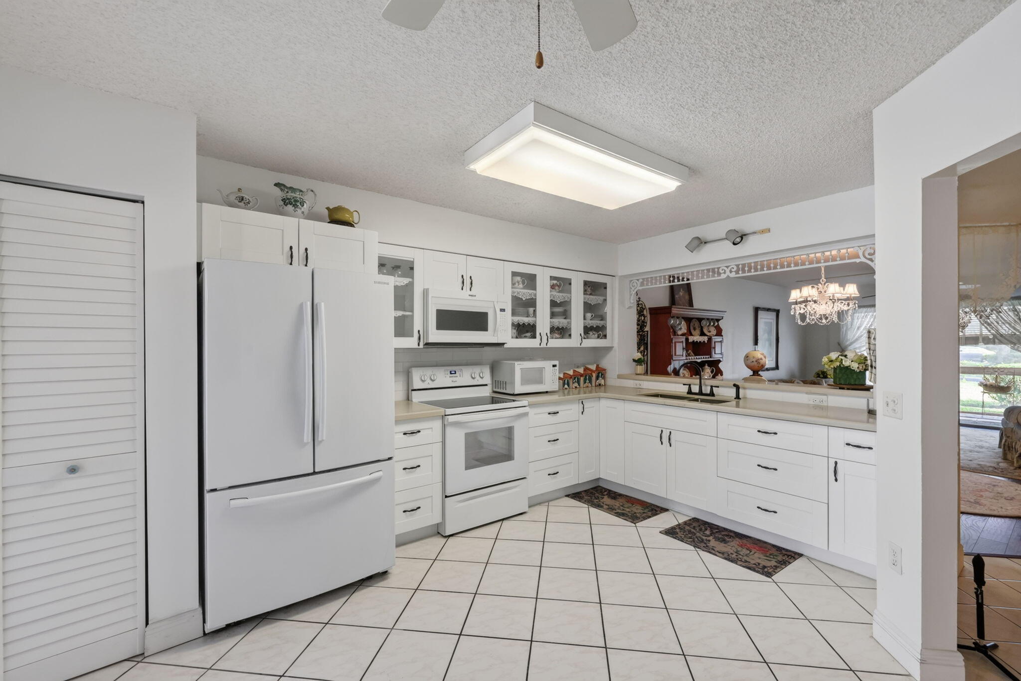 7365 N Devon Drive 103