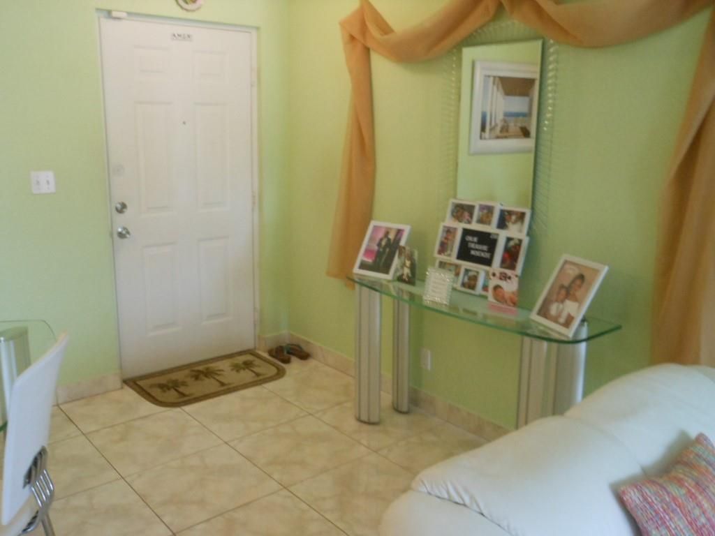 Photo of 10115 W Sunrise Blvd #204, Plantation, FL 33322 (MLS # F10298887)