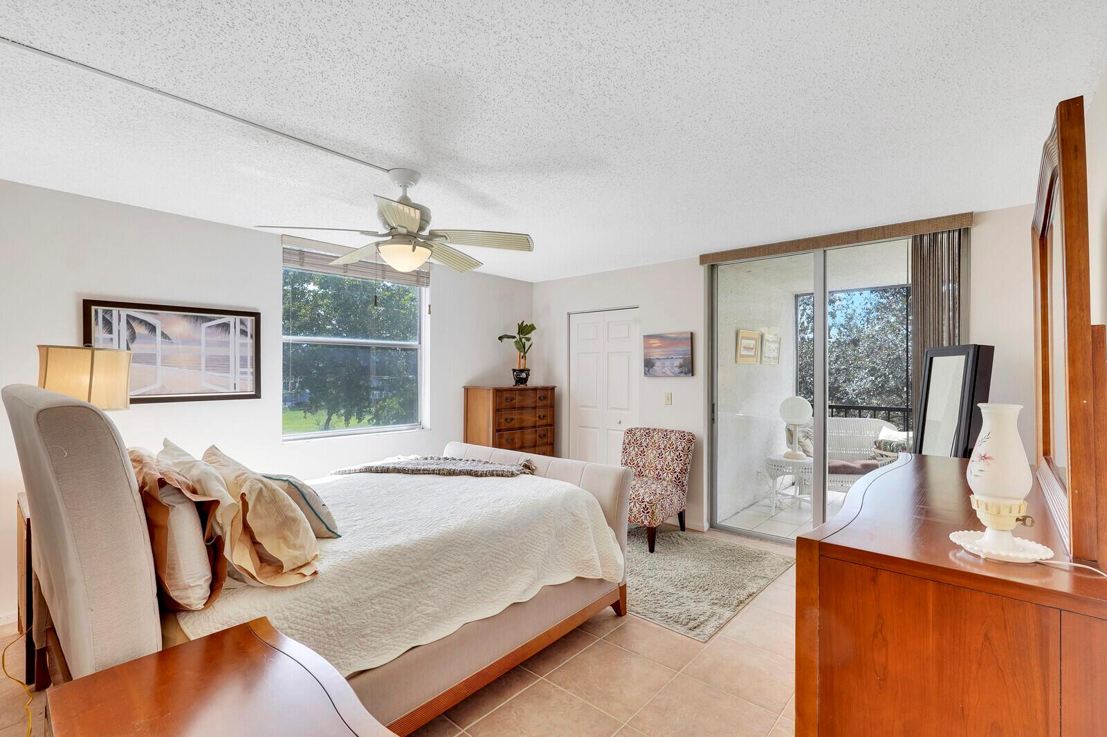 PALM LAKES CONDO - Residential