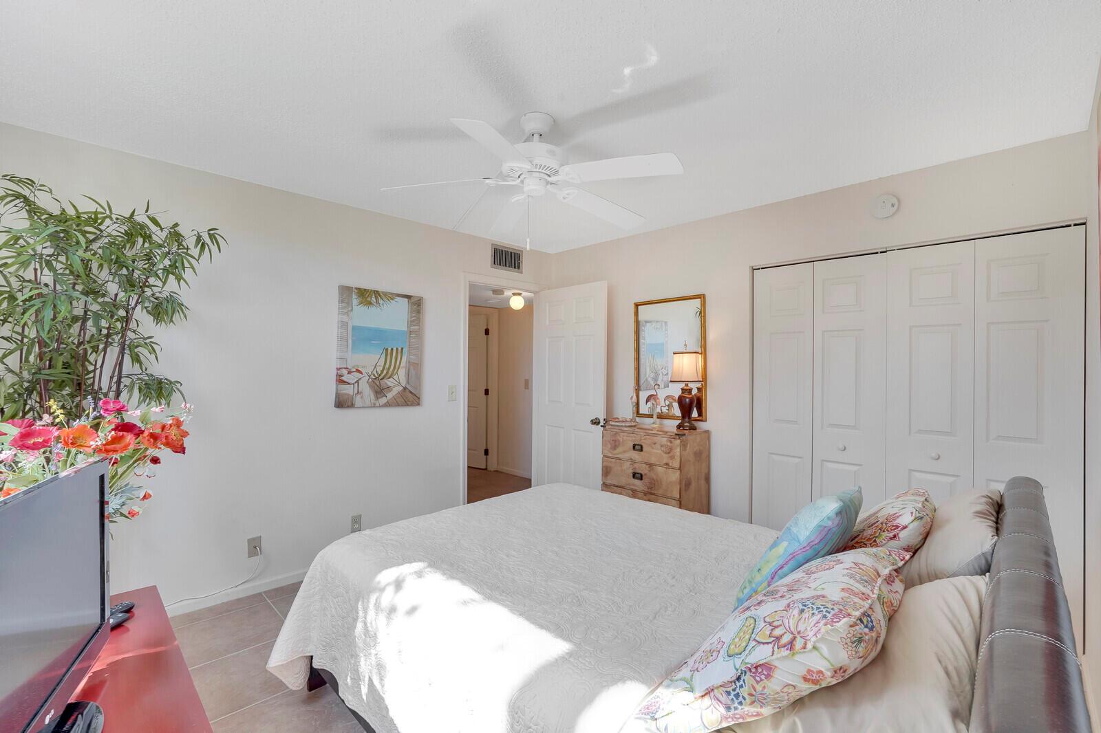 PALM LAKES CONDO - Residential
