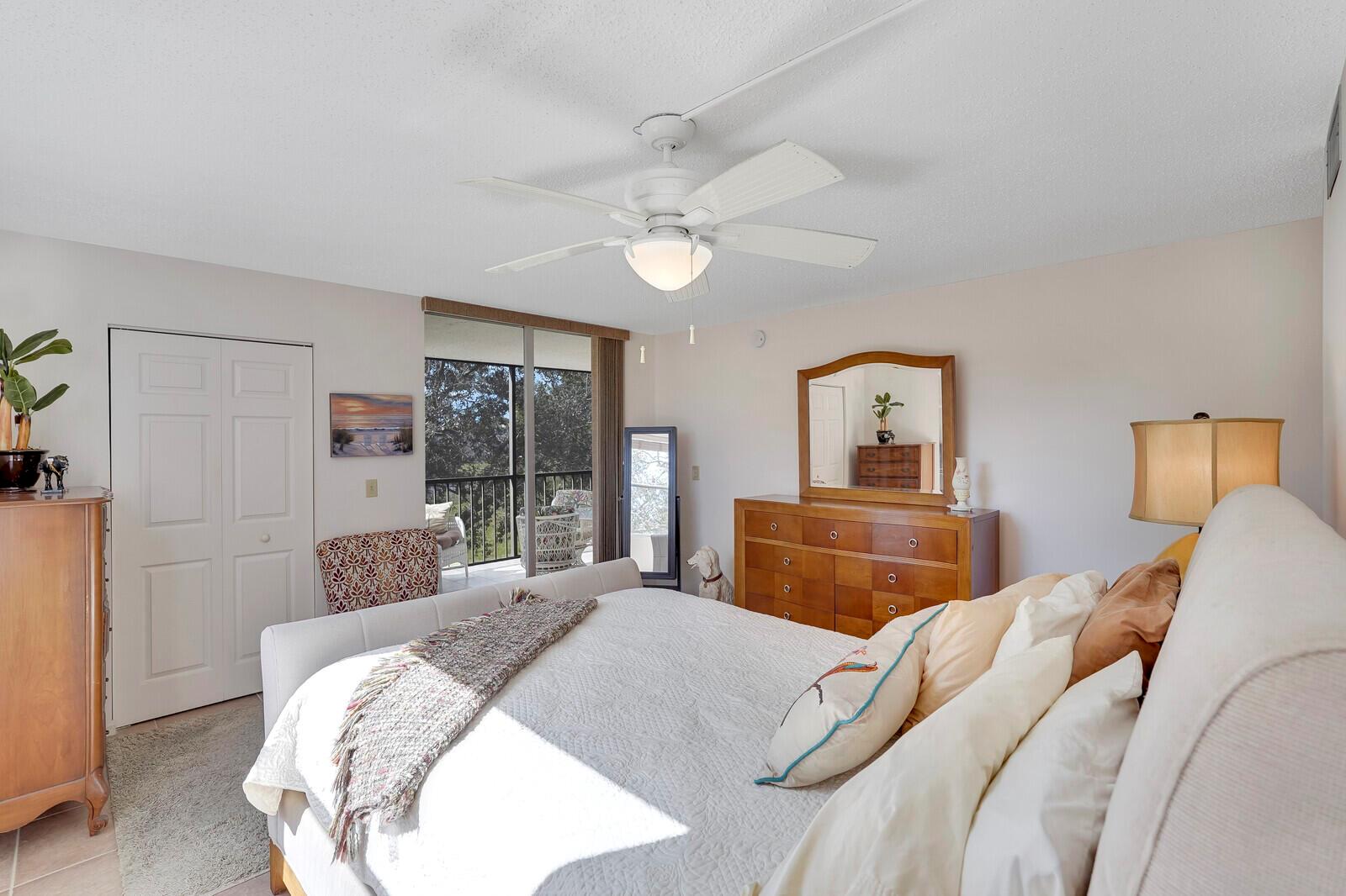 PALM LAKES CONDO - Residential