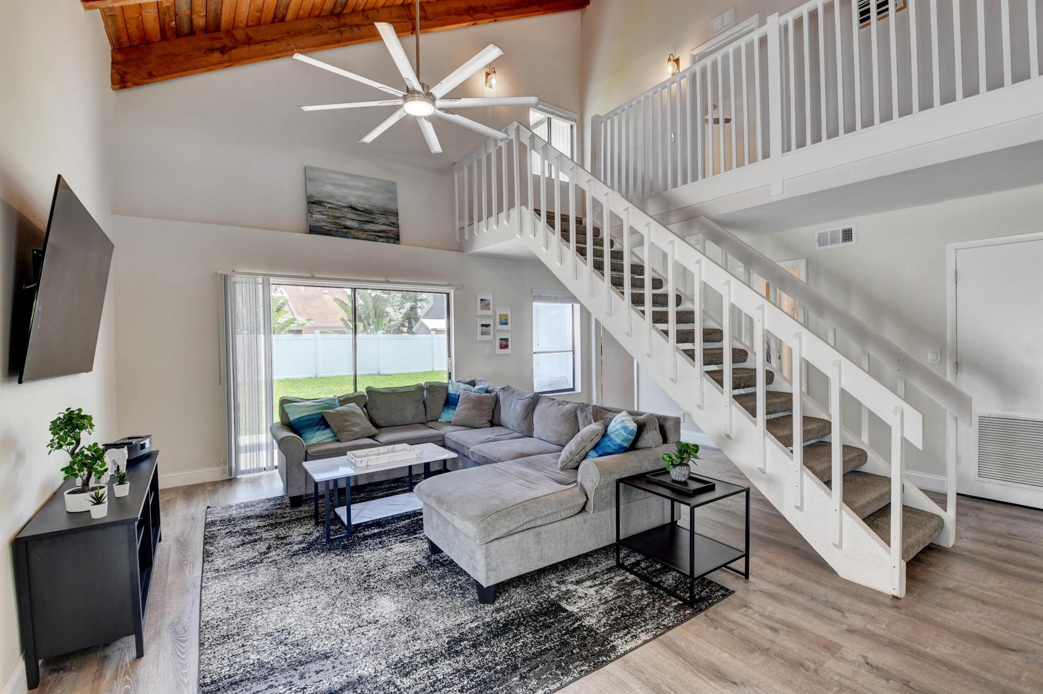 SOUTHRIDGE - Residential