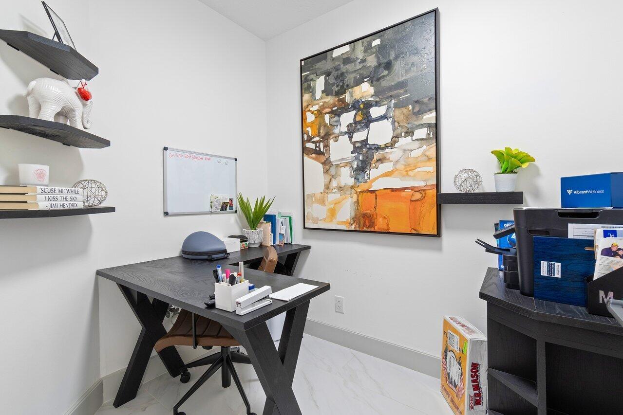 ROYAL PALM VILLAS - Residential