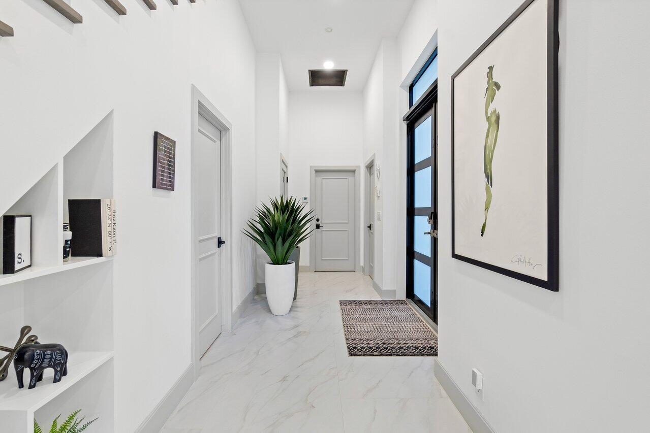 ROYAL PALM VILLAS - Residential