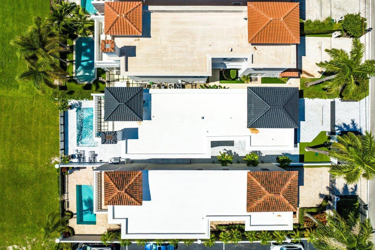 ROYAL PALM VILLAS - Residential