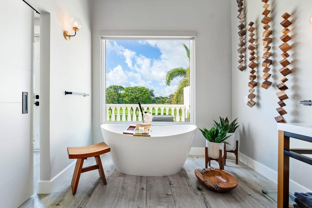 ROYAL PALM VILLAS - Residential