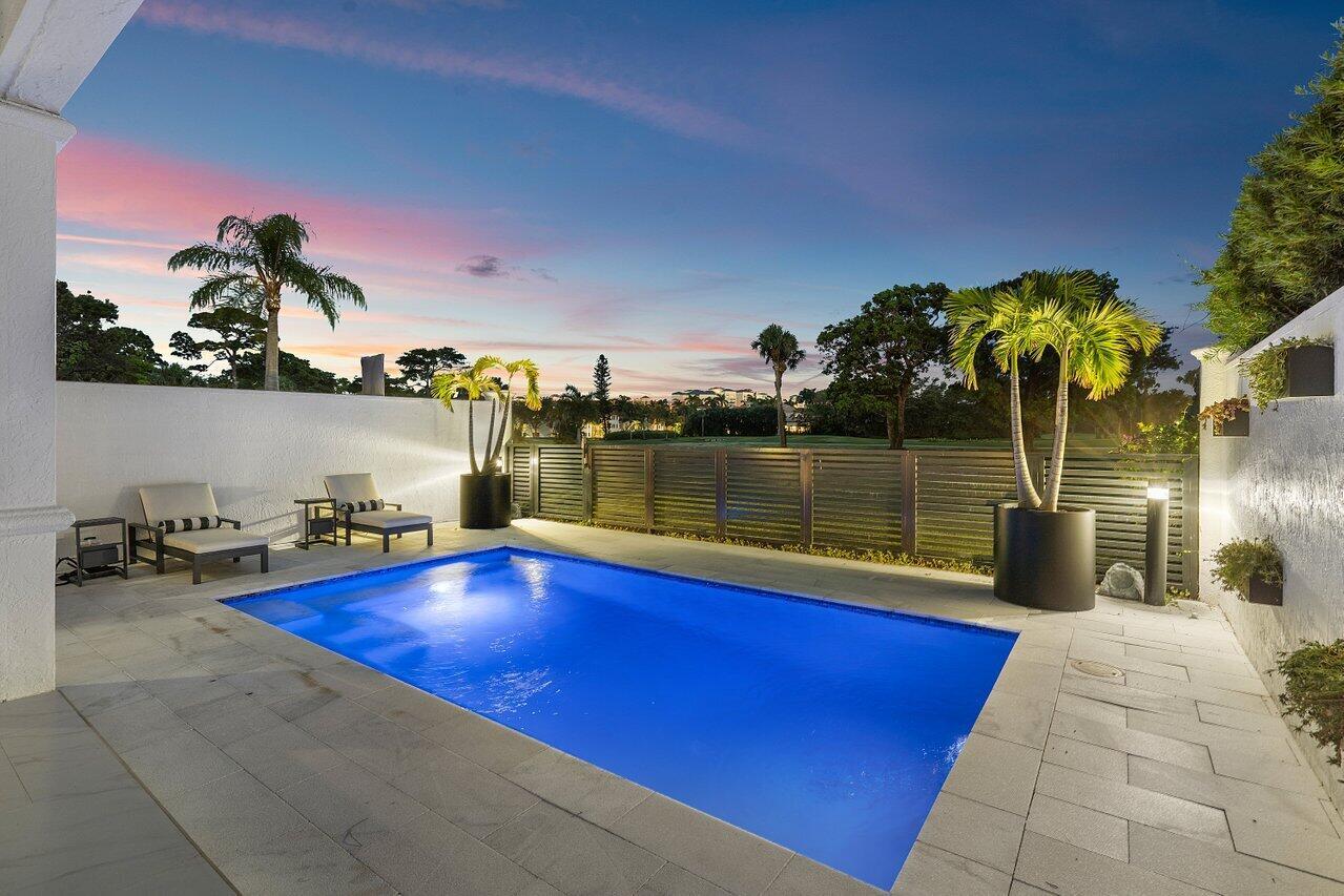 ROYAL PALM VILLAS - Residential