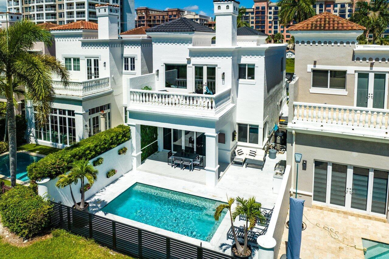 ROYAL PALM VILLAS - Residential