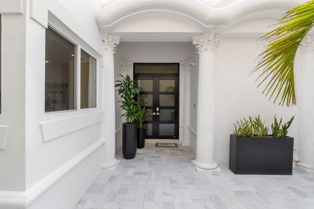 ROYAL PALM VILLAS - Residential