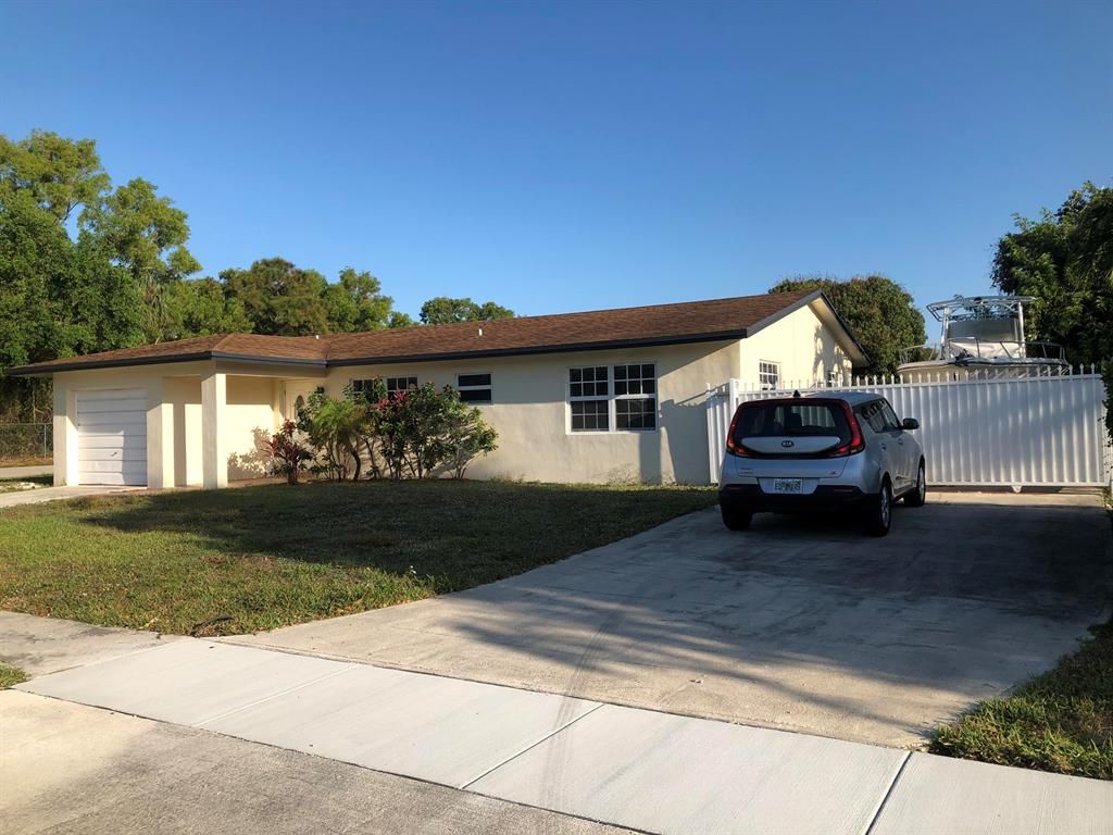 Photo of 1799 SW 10th Street, Boca Raton, FL 33486 (MLS # R10702500)
