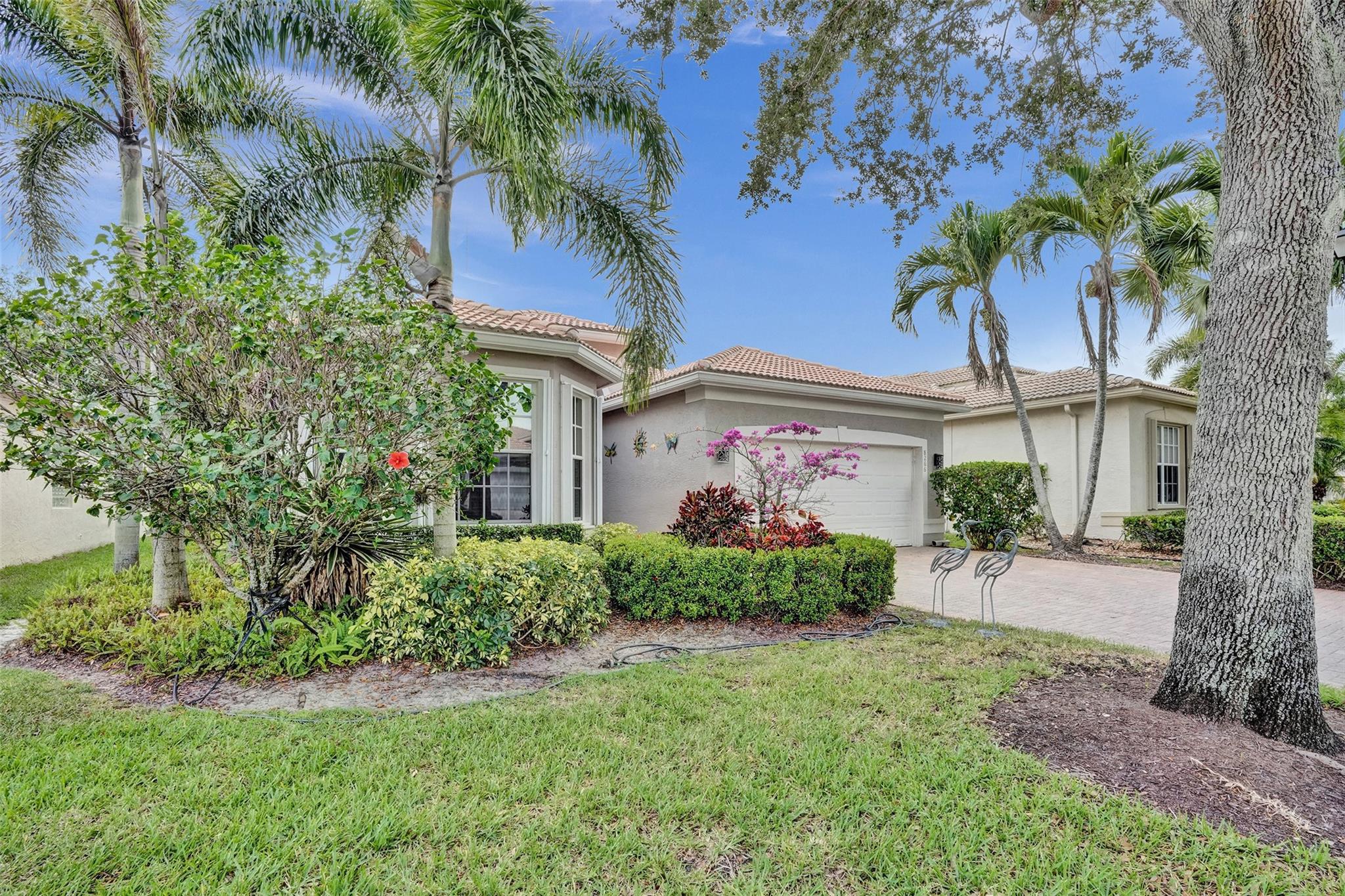 8266 Sandpiper Glen Dr