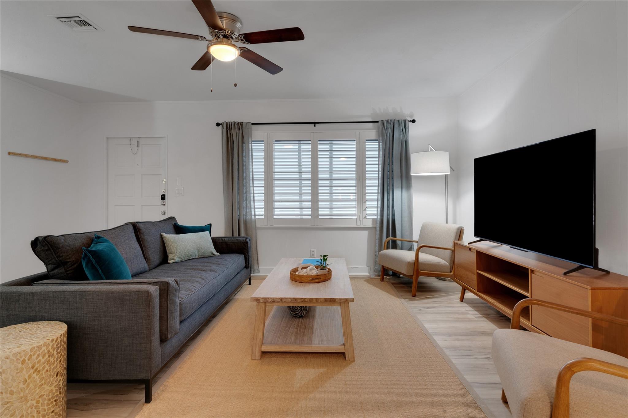 1428 NE 17th Ave, Fort Lauderdale, FL, 33304/$885,000 4 1428 NE 17th Ave