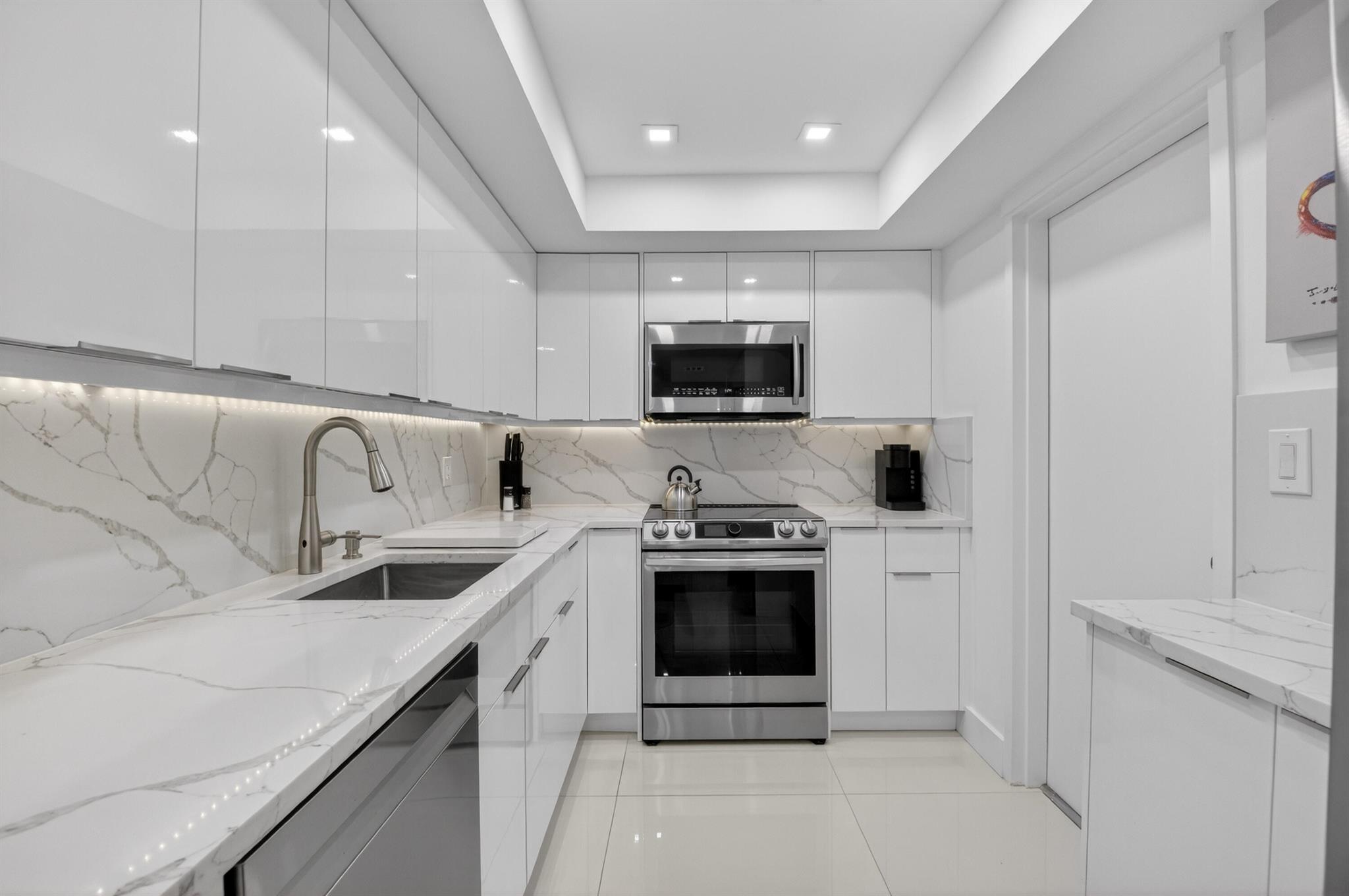 WILLOW WOOD MIDRISE CONDO - Residential