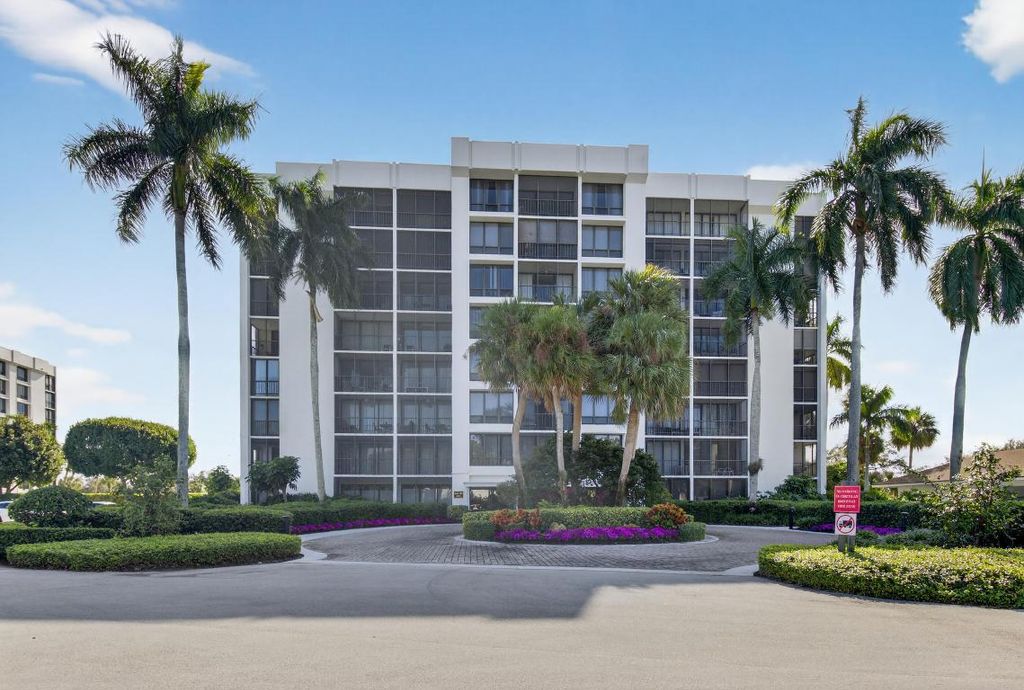 Photo of 6815 Willow Wood Drive #4083, Boca Raton, FL 33434 (MLS # R11147512)