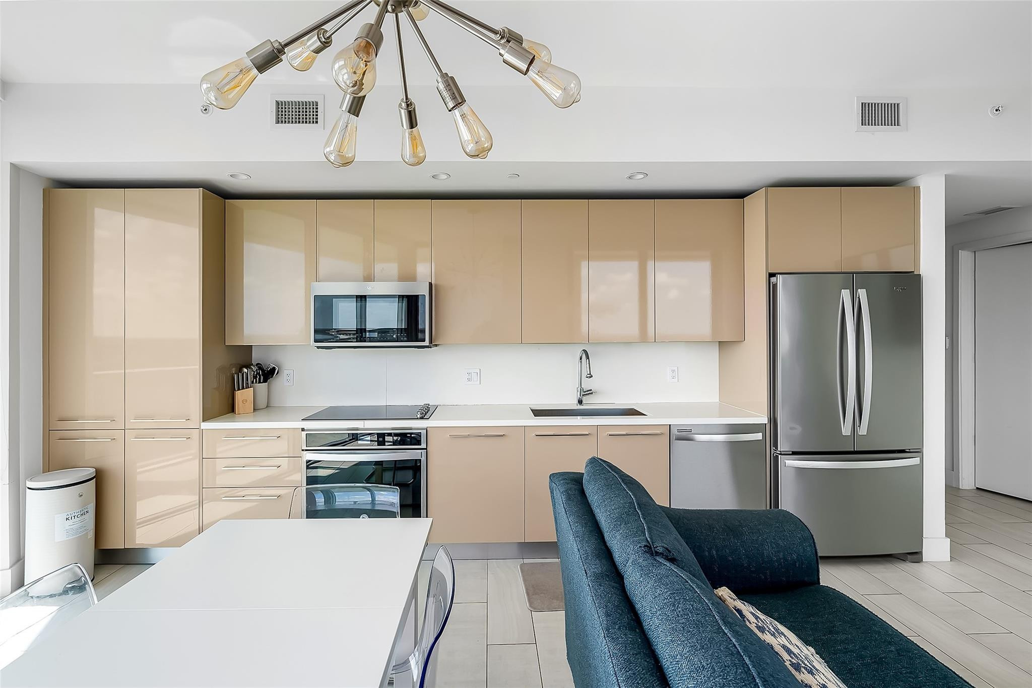 METROPICA NORTH TOWER ONE - Residential