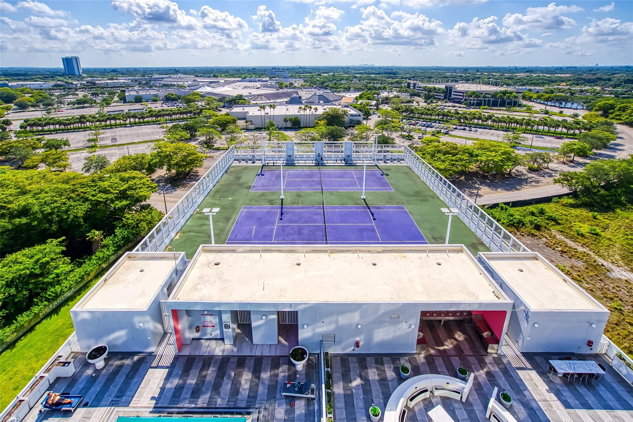 METROPICA NORTH TOWER ONE - Residential
