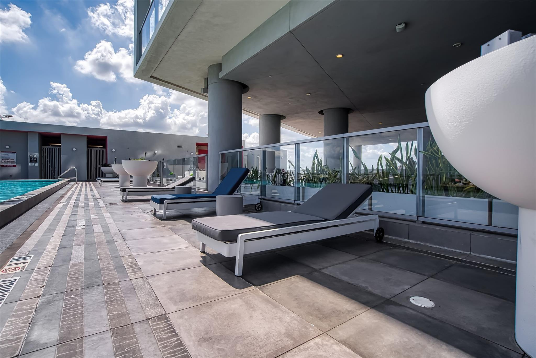 METROPICA NORTH TOWER ONE - Residential