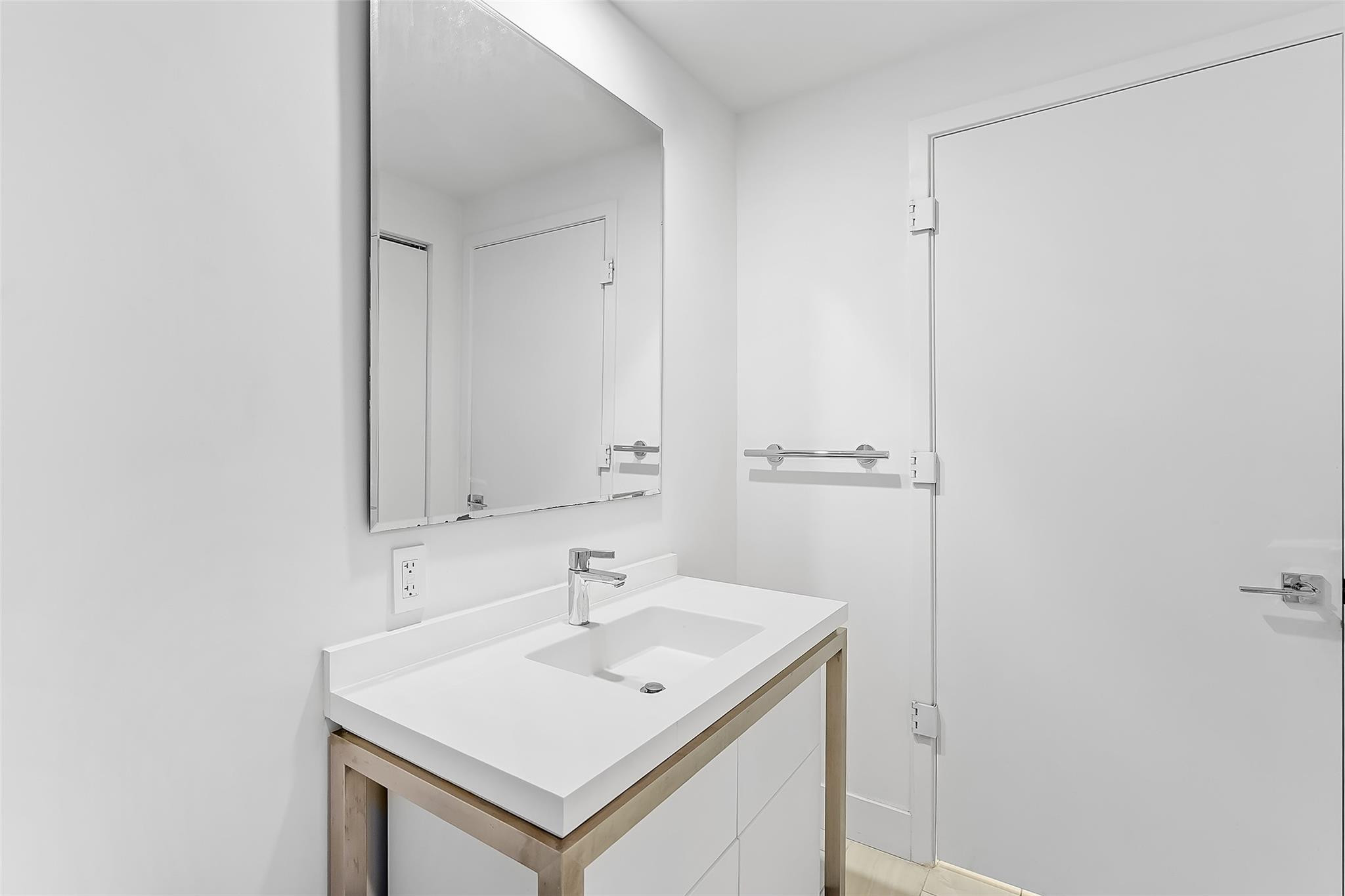 METROPICA NORTH TOWER ONE - Residential