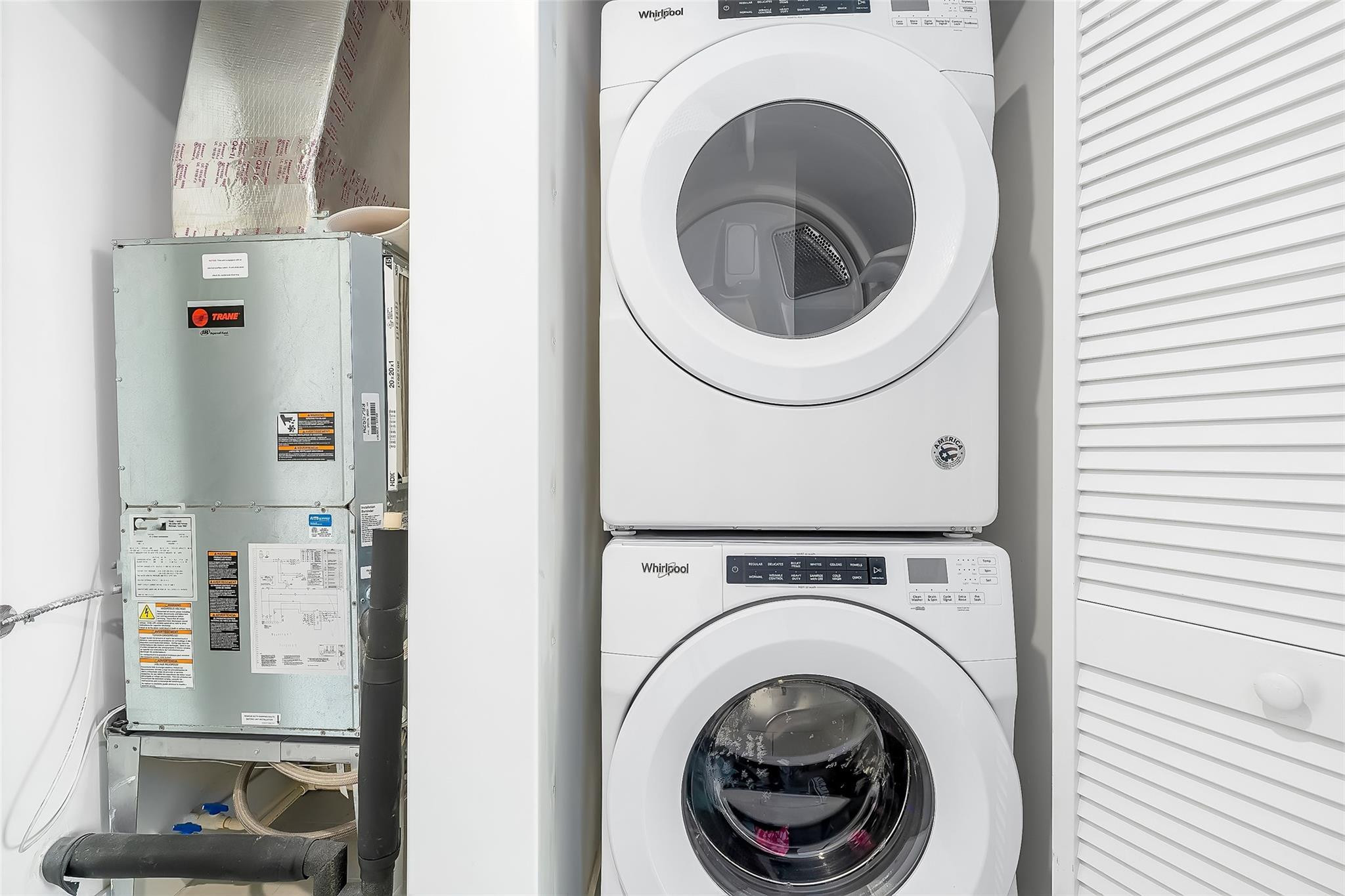 METROPICA NORTH TOWER ONE - Residential