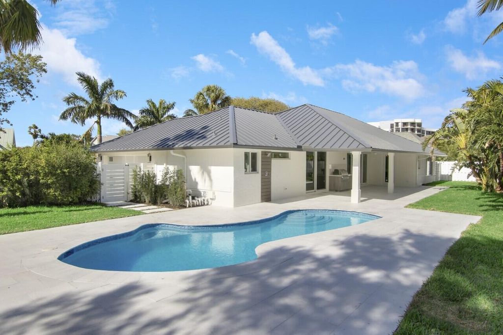 Photo of 1504 Ocean Way, Jupiter, FL 33477 (MLS # R10798845)