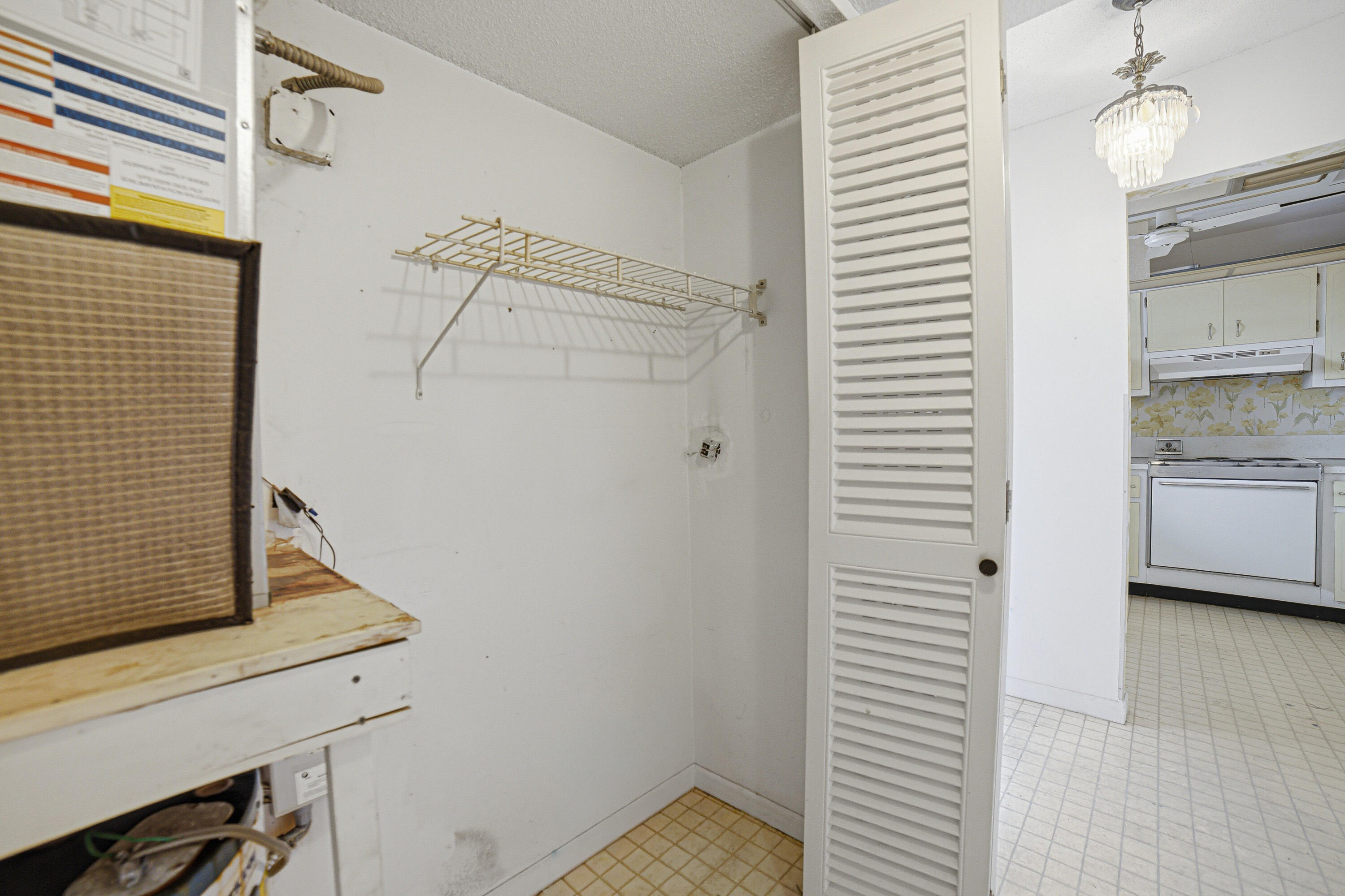 LAUDERDALE OAKS CONDO 7 - Residential