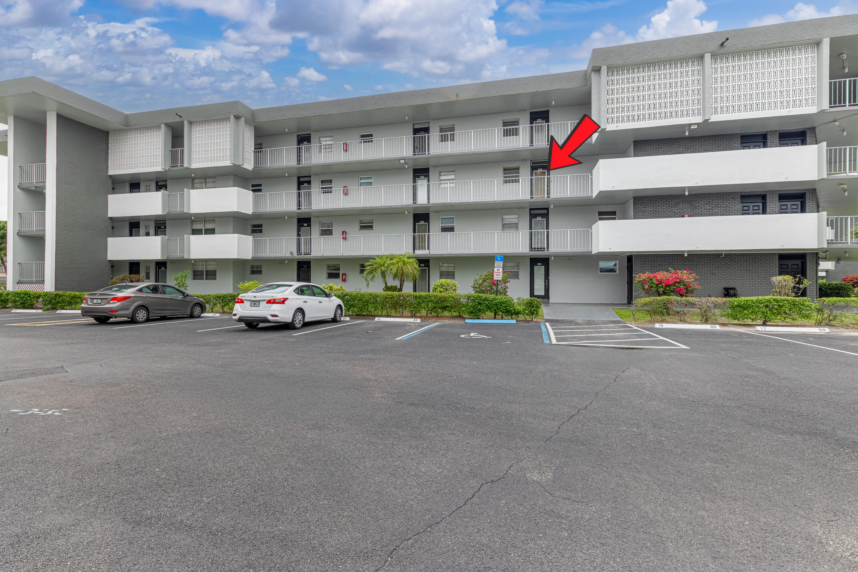 LAUDERDALE OAKS CONDO 7 - Residential