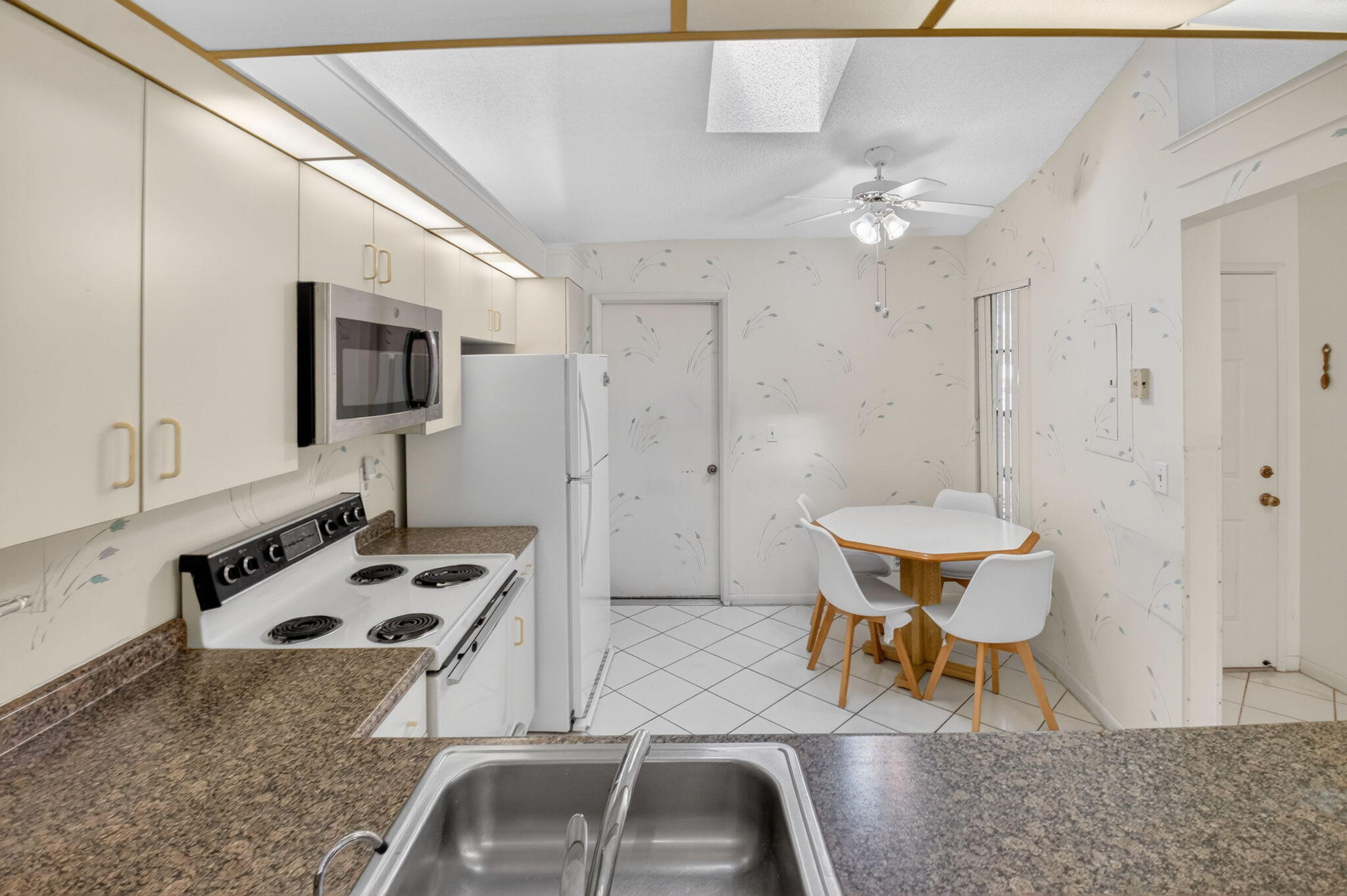 PALM CHASE LAKES CONDO - Residential