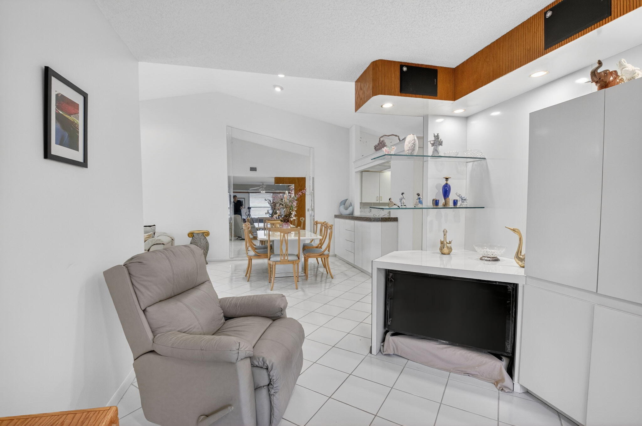 PALM CHASE LAKES CONDO - Residential