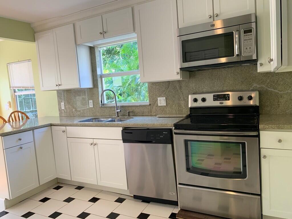 LAKE WORTH TOWN OF - Residential Income