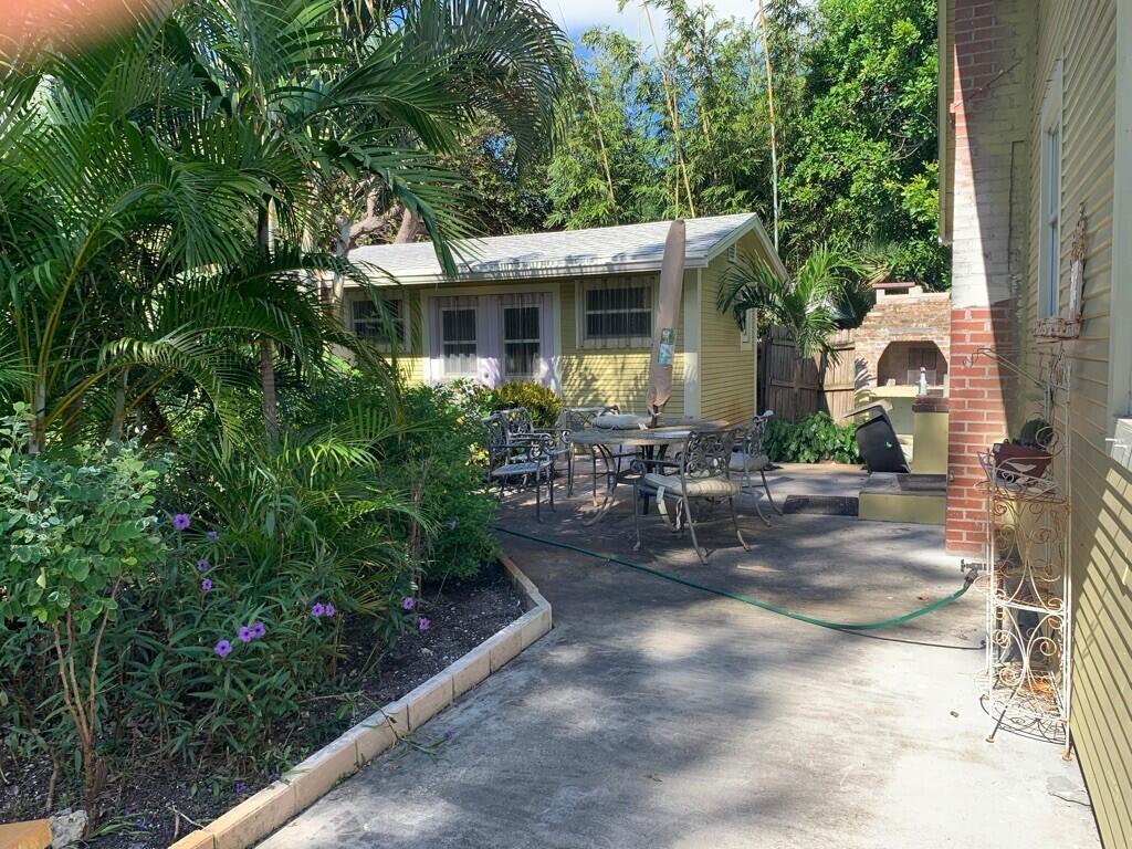 LAKE WORTH TOWN OF - Residential Income