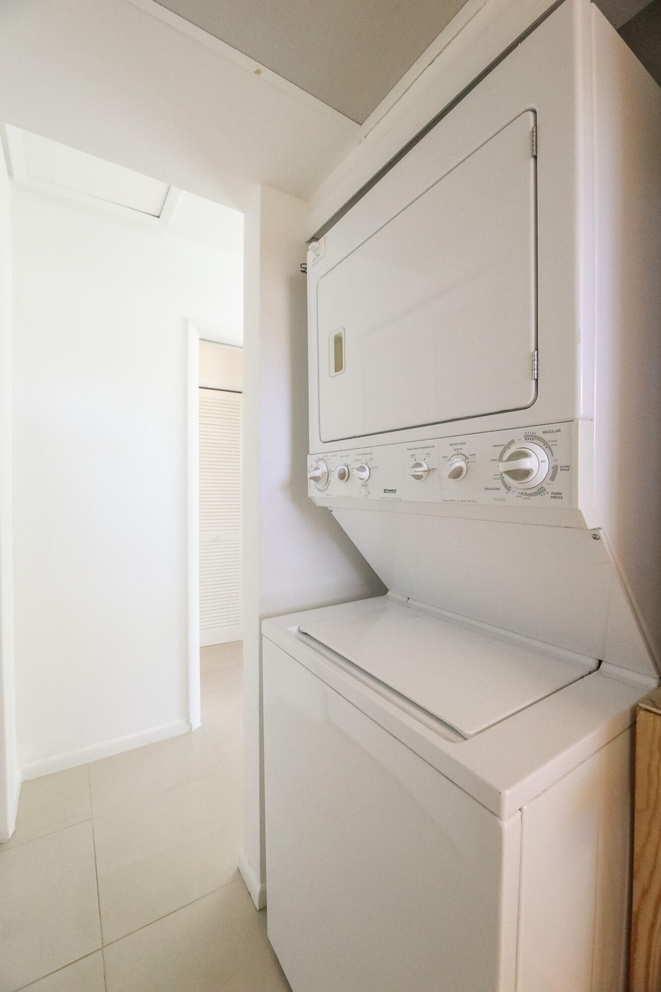 LIGHTHOUSE BAY CONDO - Residential