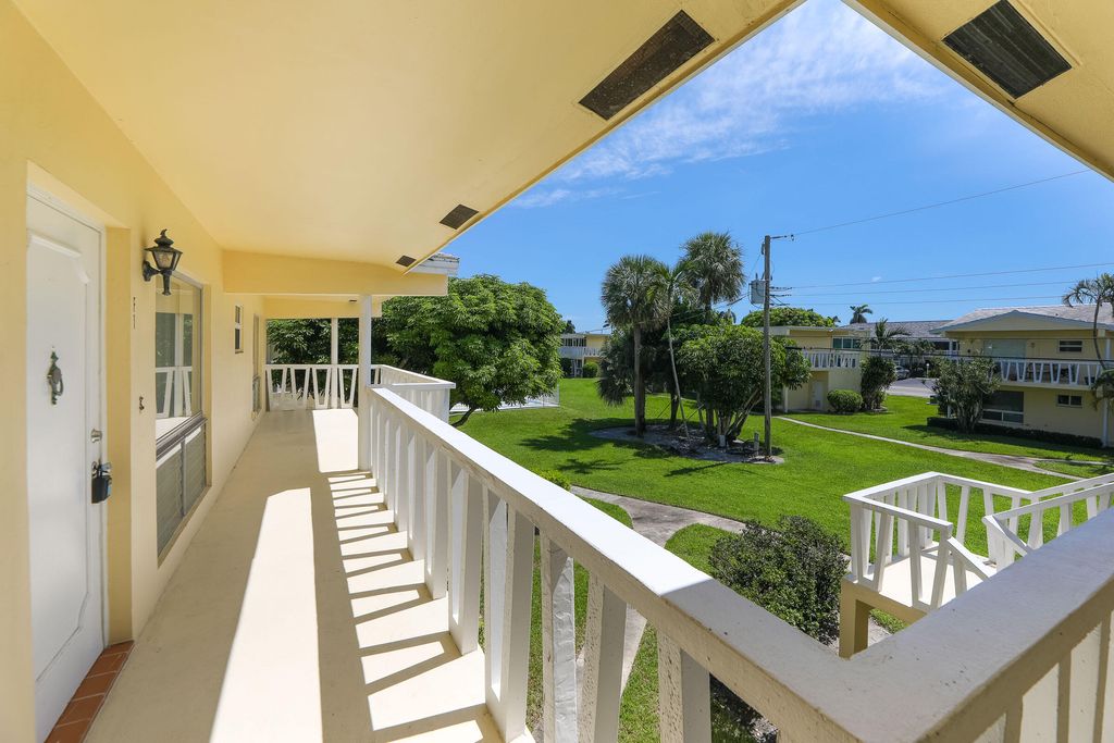 Photo of 2755 NE 28th Street #F1, Lighthouse Point, FL 33064 (MLS # B26016176)