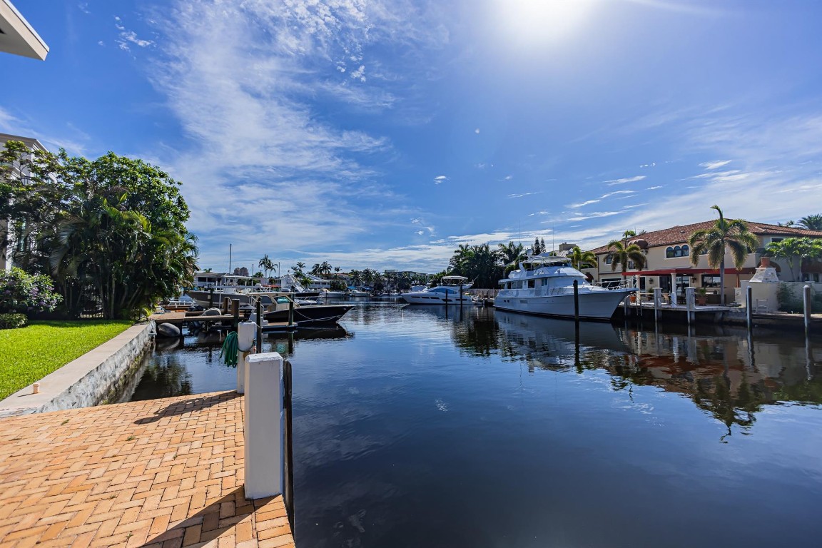 Hawthorne Bay Condo - Residential