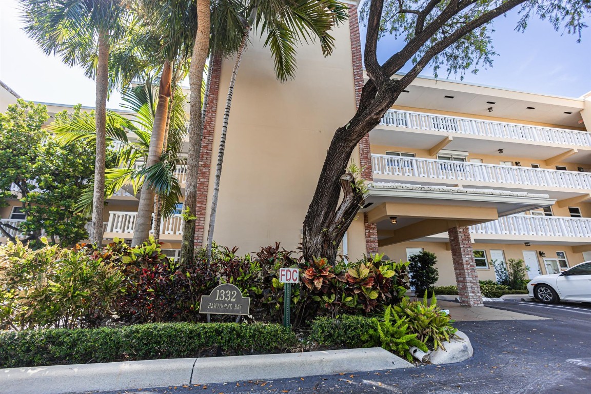 Hawthorne Bay Condo - Residential