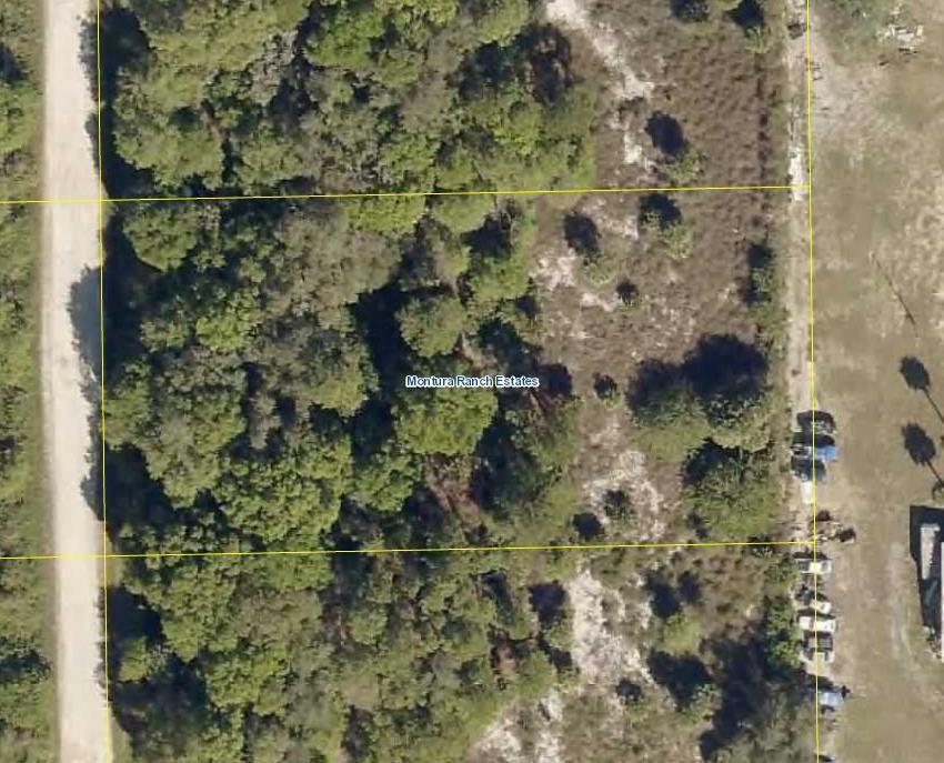 BEAUTIFUL CORNER, PAVED ROAD 1.25 ACRE LOT LOCATED JUST MINUTE AWAY FROM WEST LAKE OKEECHOBEE, SHOPPING CENTERS, PERFECT TO BUILD YOUR RANCH STYLE HOME.