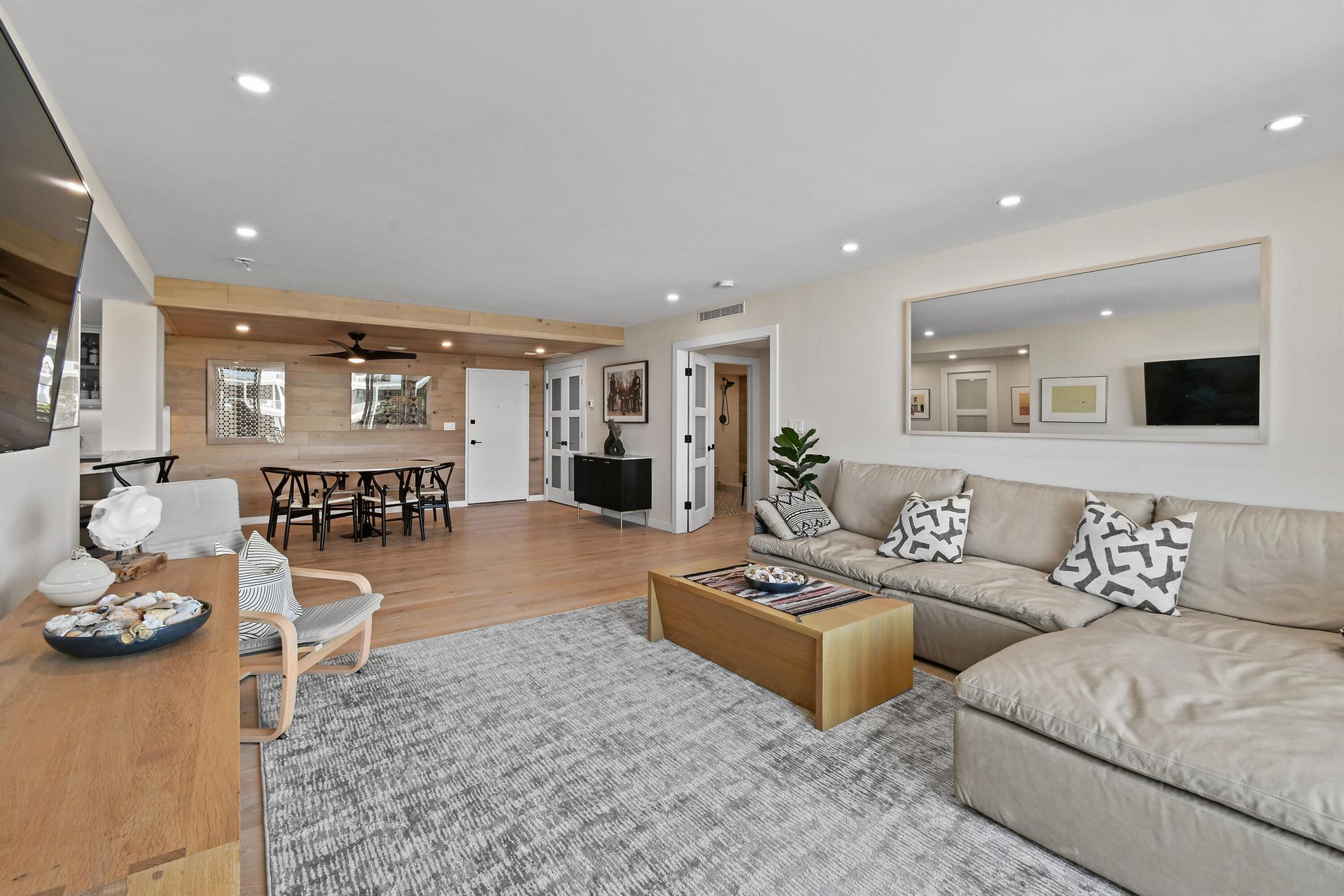 TWENTY TWO NINETY FIVE SO - Residential